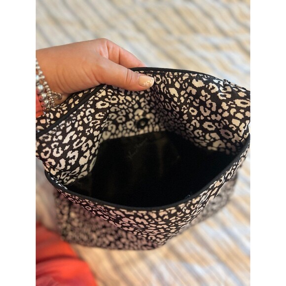 Vera Bradley Black & White Cheetah Print Pocketbook - Picture 3 of 11